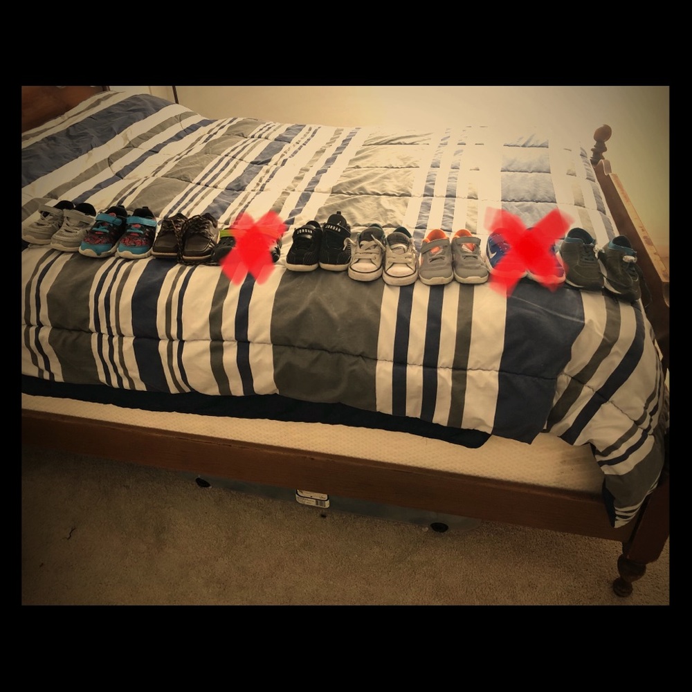 7 Pairs of 8C shoes